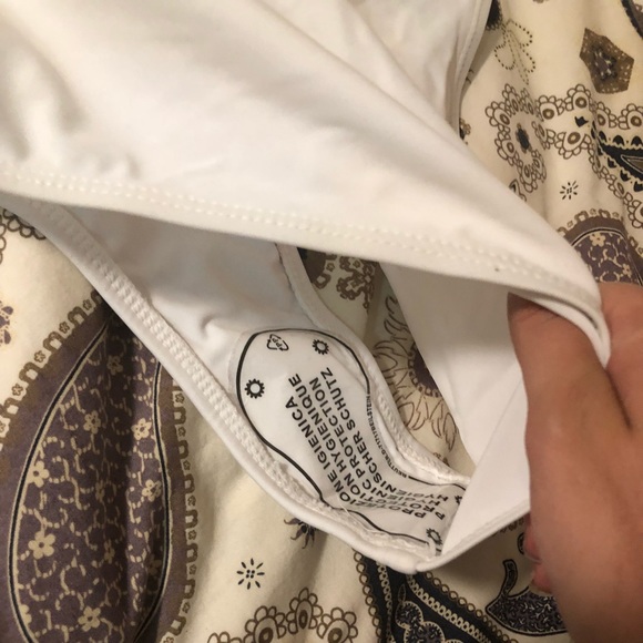 White knit one piece bathing suit - Picture 5 of 5